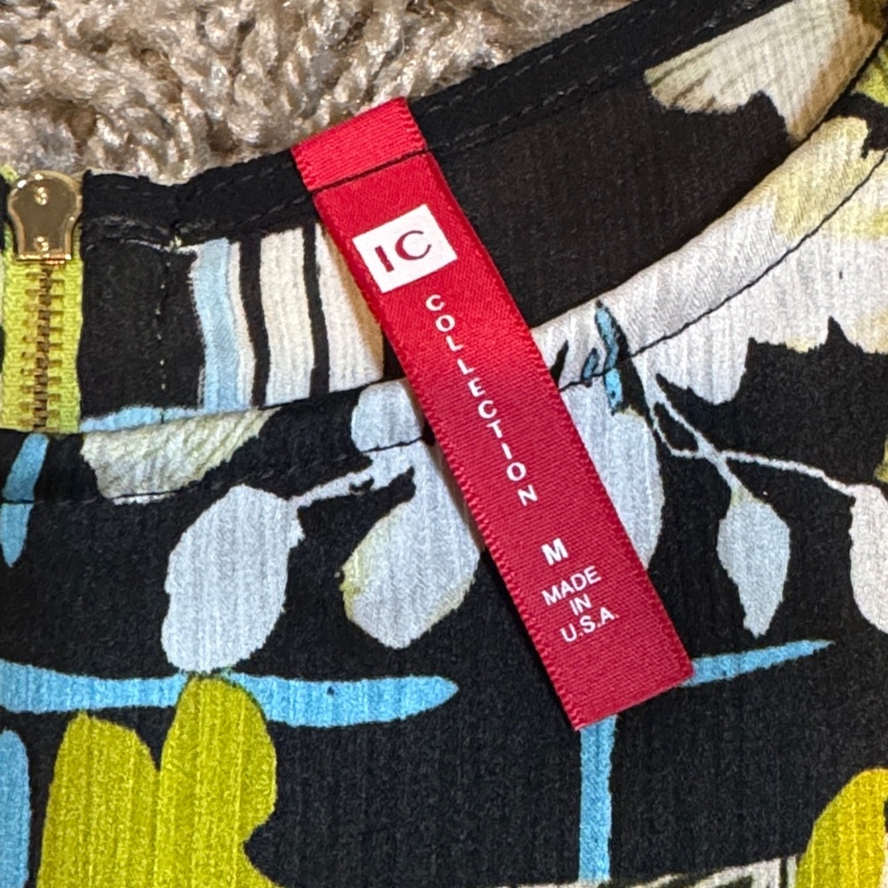 NWT IC Collection Colorful Floral Asymmetrical Sleeveless Blouse size Medium - Picture 9 of 16